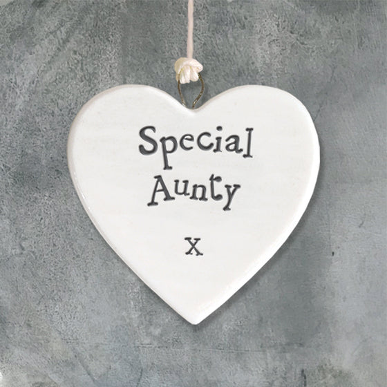 Gifts for women UK, Funny Greeting Cards, Wrendale Designs Stockist, Berni Parker Designs Gifts Greeting Cards, Engagement Wedding Anniversary Cards, Gift Shop Shrewsbury, Visit Shrewsbury Porcelain Gift Tag Heart Love You Aunty 2